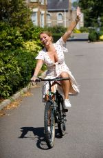 AISLEYNE HORGAN WALLACE Out Riding a Bike in London 08/10/2020