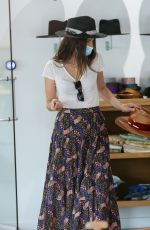 ANA DE ARMAS and Ben Affleck Out Shopping in Venice Beach 08/20/2020