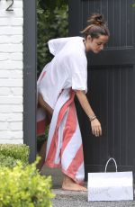 ANA DE ARMAS Geting Food Delivered at Her House in Brentwood 08/15/2020