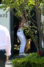 ANA DE ARMAS Leaves Ben Affleck