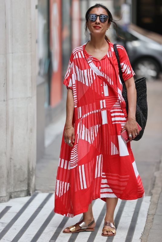 ANITA RANI Out and About in London 08/10/2020