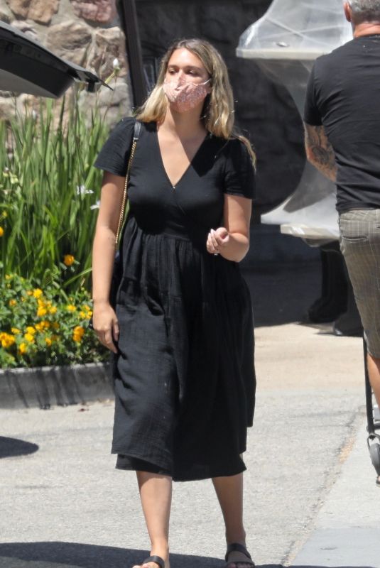 APRIL LOVE GAERY Out SHopping in Malibu 08/14/2020