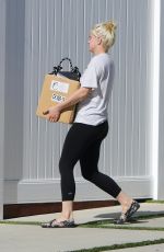 ARIEL WINTER Out and About in Los Angeles 08/11/2020