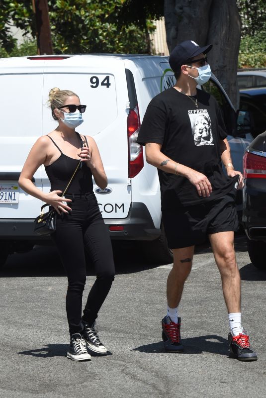 ASHLEY BENSON and G-Eazy Out Shopping in Los Angeles 08/04/2020