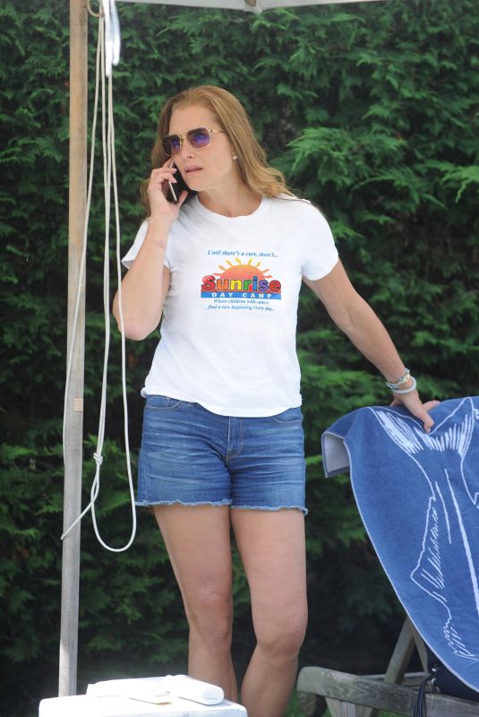 BROOKE SHIELDS Out in The Hamptons 08/27/2020