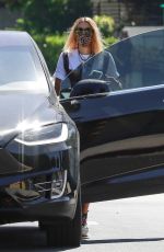 BUSY PHILIPPS Out and About in Los Angeles 08/10/2020