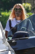 BUSY PHILIPPS Out and About in Los Angeles 08/10/2020