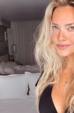 CAMILLE KOSTEK - Instagram Photos 08/24/2020