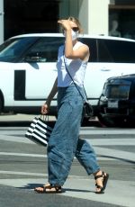 CAREY MULLIGAN Out and About in Beverly Hills 08/13/2020