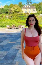 CHARLI HOWRD - Self Isolation Photoshoot 2020