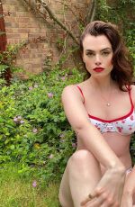 CHARLI HOWRD - Self Isolation Photoshoot 2020