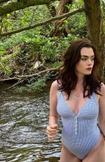 CHARLI HOWRD - Self Isolation Photoshoot 2020