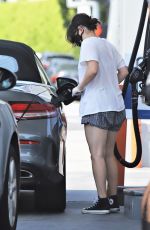 CHARLI XCX at a Gas Station in Los Feliz 08/19/2020