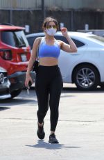 CHARLI XCX in a Crop Top and Leggings Arrives at a Gym in Los Angeles 08/20/2020