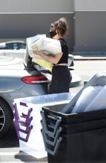 CHARLI XCX Shopping at Target in Los Angeles 08/11/2020