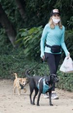 COURTNEY THORNE-SMITH Out eith Her Dogs in brentwood 08/26/2020