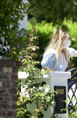 DAKOTA FANNING Picks Up a Food Delivery in Los Angeles 08/05/2020