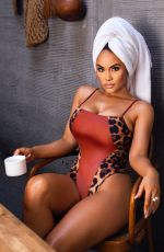 DAPHNE JOY for Collection La Muse by L