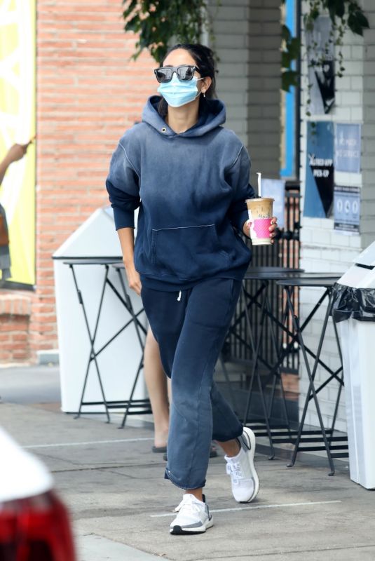 EIZA GONZALEZ Out for Iced Coffee in Los Angeles 08/13/2020