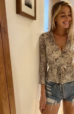 ELIZABETH TURNER for Depop 2020