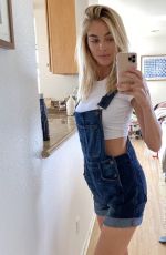 ELIZABETH TURNER for Depop 2020
