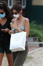 EMILY RATAJKOWSKI Getting Take Out at Restaurant in The Hamptons 08/13/2020