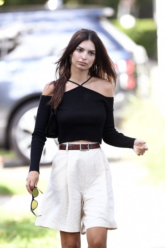 EMILY RATAJKOWSKI Out and About in New York 08/23/2020