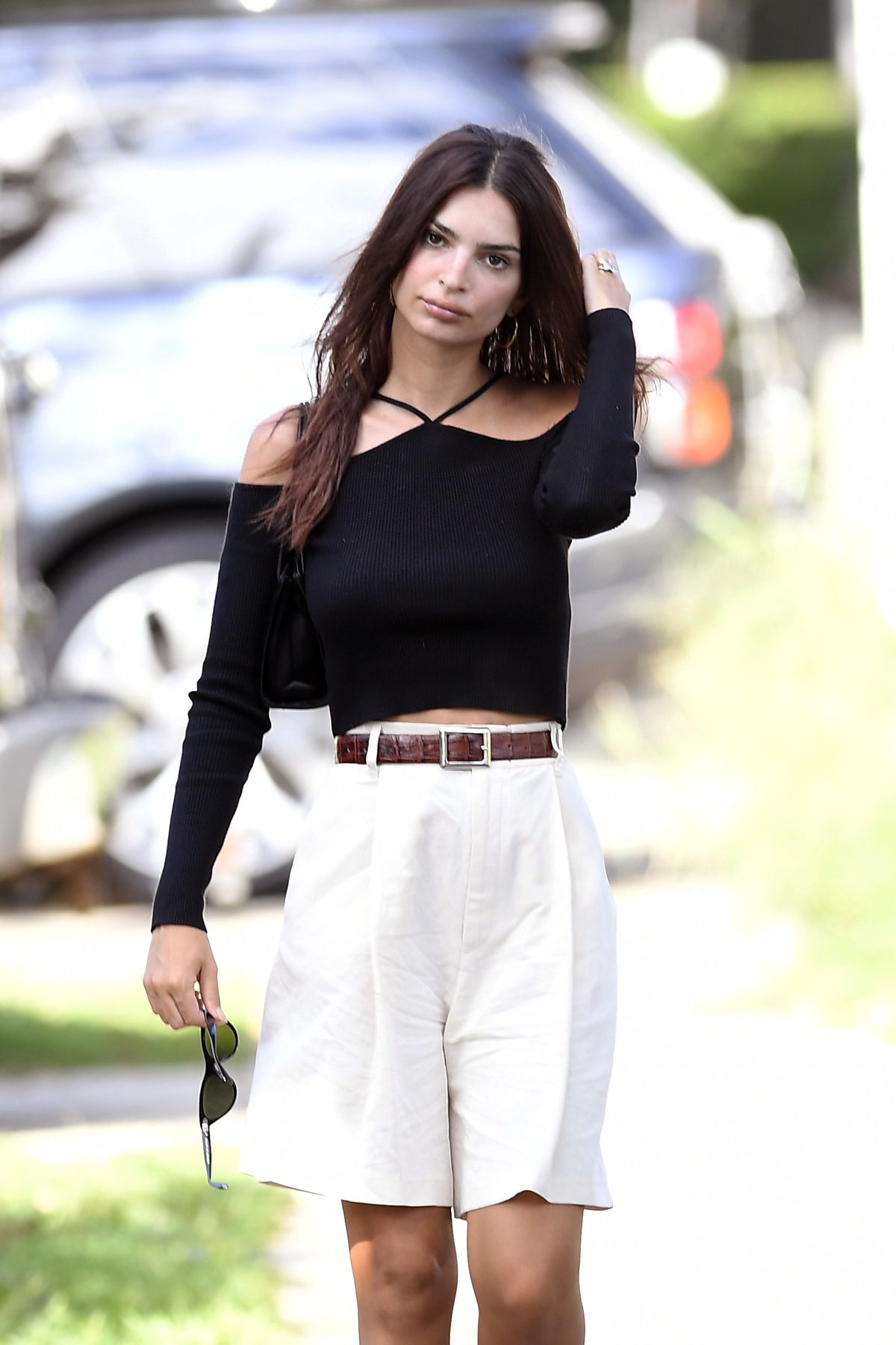 emily-ratajkowski-out-and-about-in-new-york-08-23-2020-4.jpg