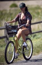 EMILY RATAJKOWSKI Out Riding a Bike in New York 08/08/2020