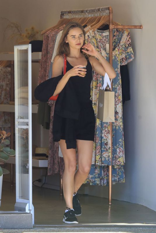 GABRIELLA BROOKS Out Shopping in Byron Bay 08/10/2020
