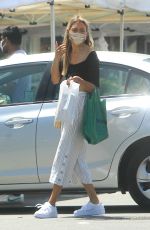 GREER GRAMMER Shopping at Farmer