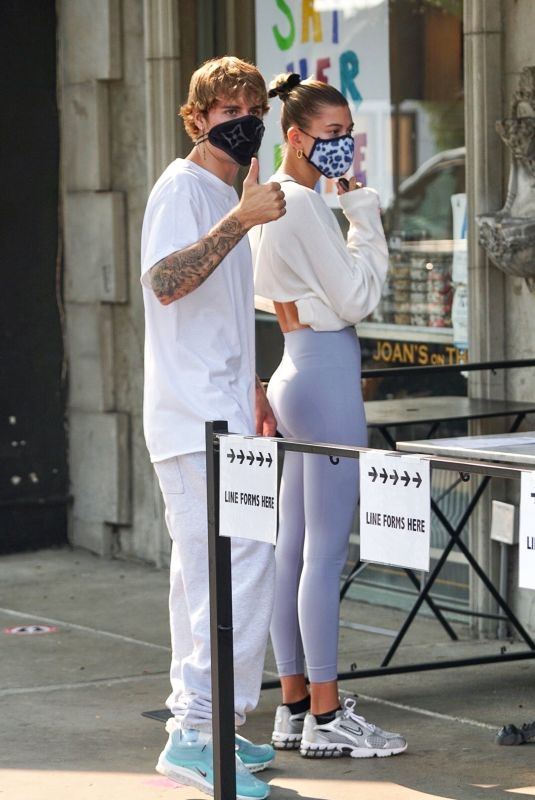 HAILEY and Justin BIEBER Waiting in Line at a Breakfast Joint in West Hollywood 08/20/2020
