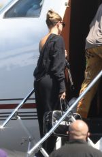 HAILEY and justine BIEBER Boarding a Private Jet in Los Angeles 08/28/2020