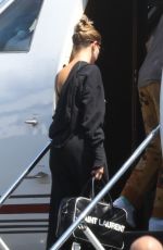 HAILEY and justine BIEBER Boarding a Private Jet in Los Angeles 08/28/2020
