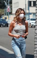 HAILEY BIEBER Heading to a Medical Building in Beverly Hills 08/24/2020