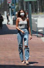 HAILEY BIEBER Heading to a Medical Building in Beverly Hills 08/24/2020