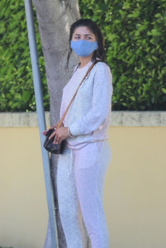 HANNAH ANN SLUSS Out and About in Los Angeles 08/10/2020
