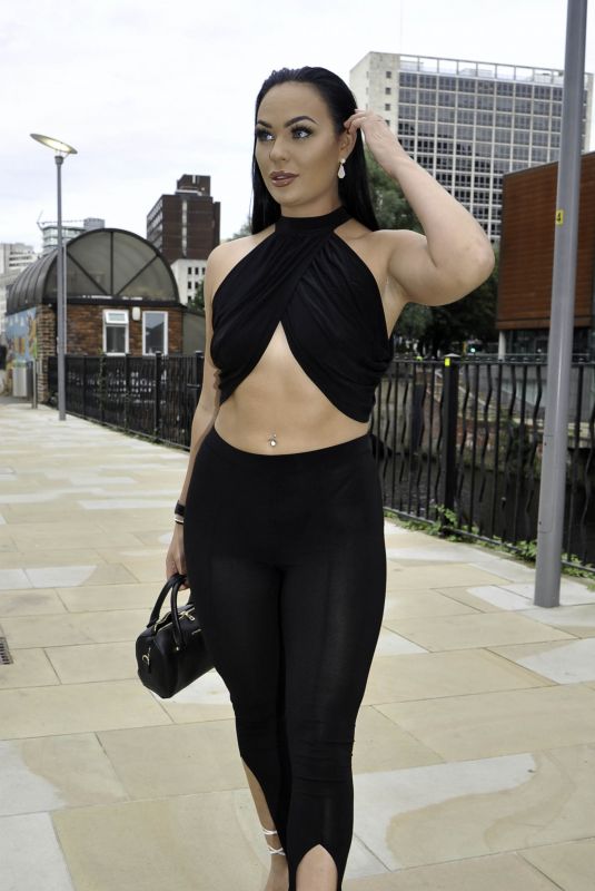 HAYLEY FANSHAW Out and Abouot in Mancheste 08/02/2020