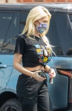 HOLLY MADISON at a Gas Station in Los Angeles 08/21/2020