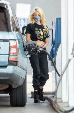 HOLLY MADISON at a Gas Station in Los Angeles 08/21/2020