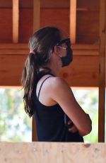 JENNIFER GARNER Checking Progress of Her New Home in Brentwood 08/20/2020