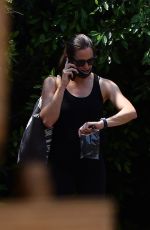 JENNIFER GARNER Checking Progress of Her New Home in Brentwood 08/20/2020