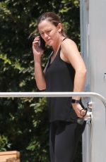 JENNIFER GARNER Checking Progress of Her New Home in Brentwood 08/20/2020