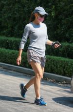 JENNIFER GARNER Leaves Her New Home in Brentwood 08/22/2020