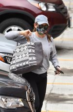 JENNIFER GARNER Out and About in Pacific Palisades 08/25/2020