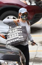 JENNIFER GARNER Out and About in Pacific Palisades 08/25/2020
