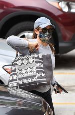 JENNIFER GARNER Out and About in Pacific Palisades 08/25/2020