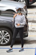 JENNIFER GARNER Out and About in Pacific Palisades 08/25/2020