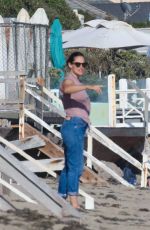 JENNIFER GARNER Out on the Beach in Malbiu 08/06/2020