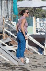 JENNIFER GARNER Out on the Beach in Malbiu 08/06/2020